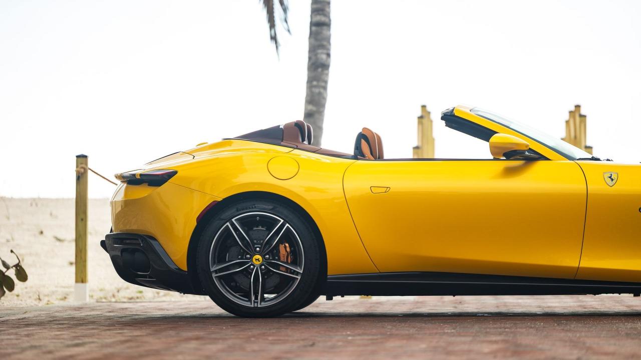 2024 Ferrari ROMA SPIDER