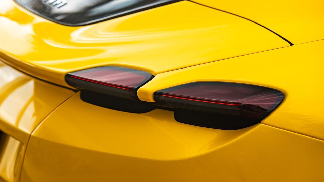 2024 Ferrari ROMA SPIDER