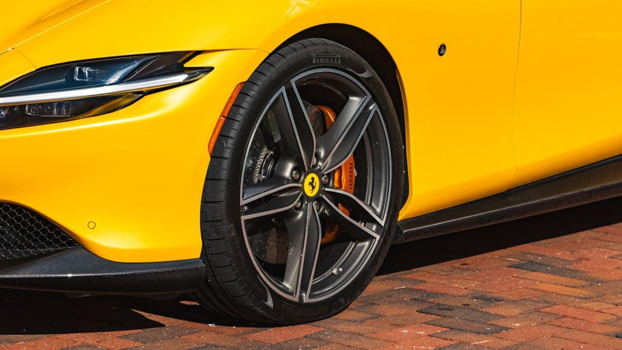 2024 Ferrari ROMA SPIDER