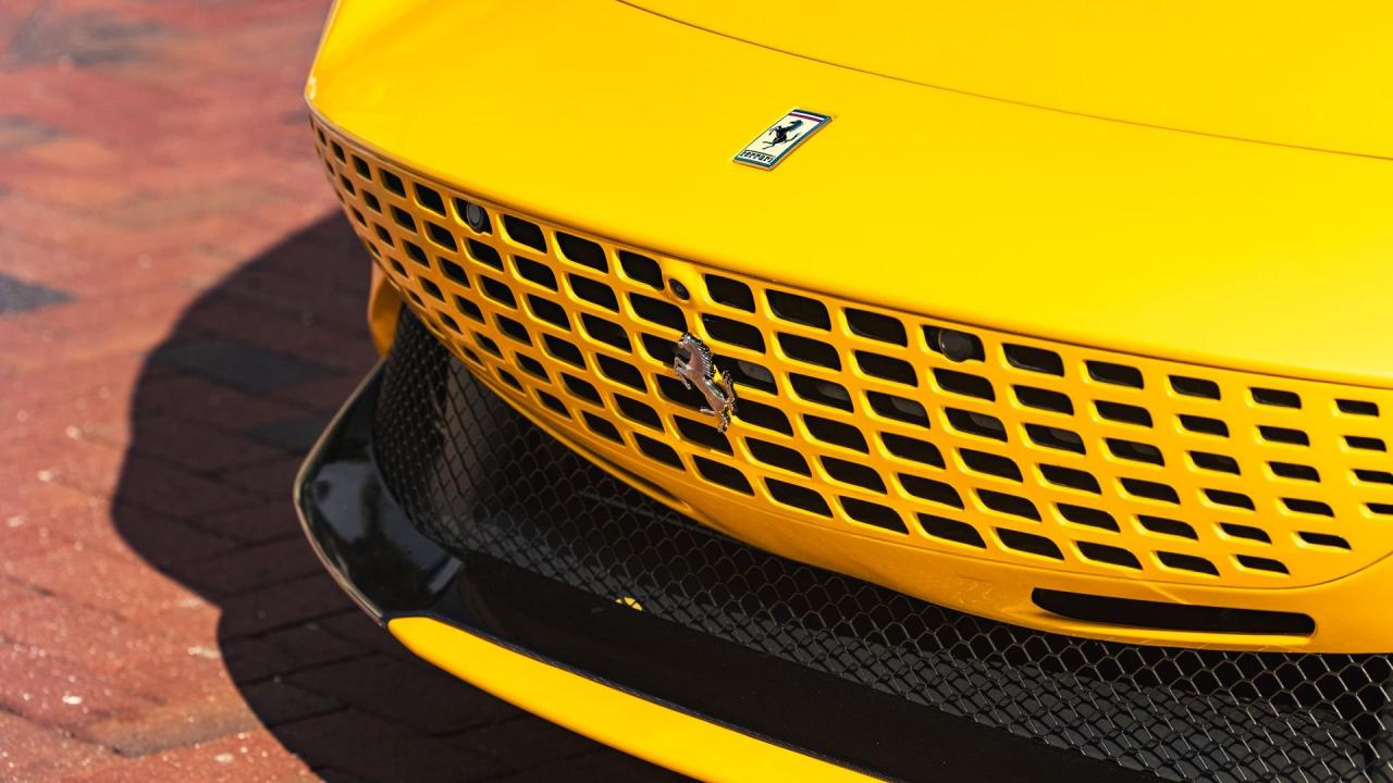 2024 Ferrari ROMA SPIDER