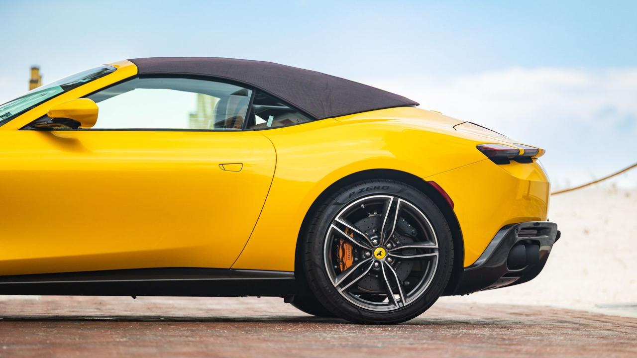 2024 Ferrari ROMA SPIDER