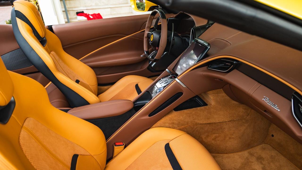 2024 Ferrari ROMA SPIDER