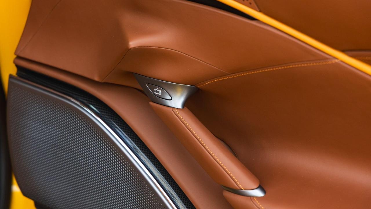 2024 Ferrari ROMA SPIDER