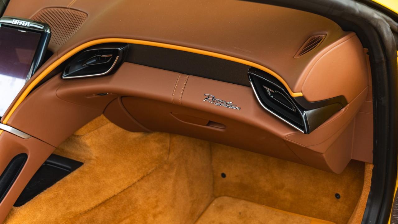 2024 Ferrari ROMA SPIDER