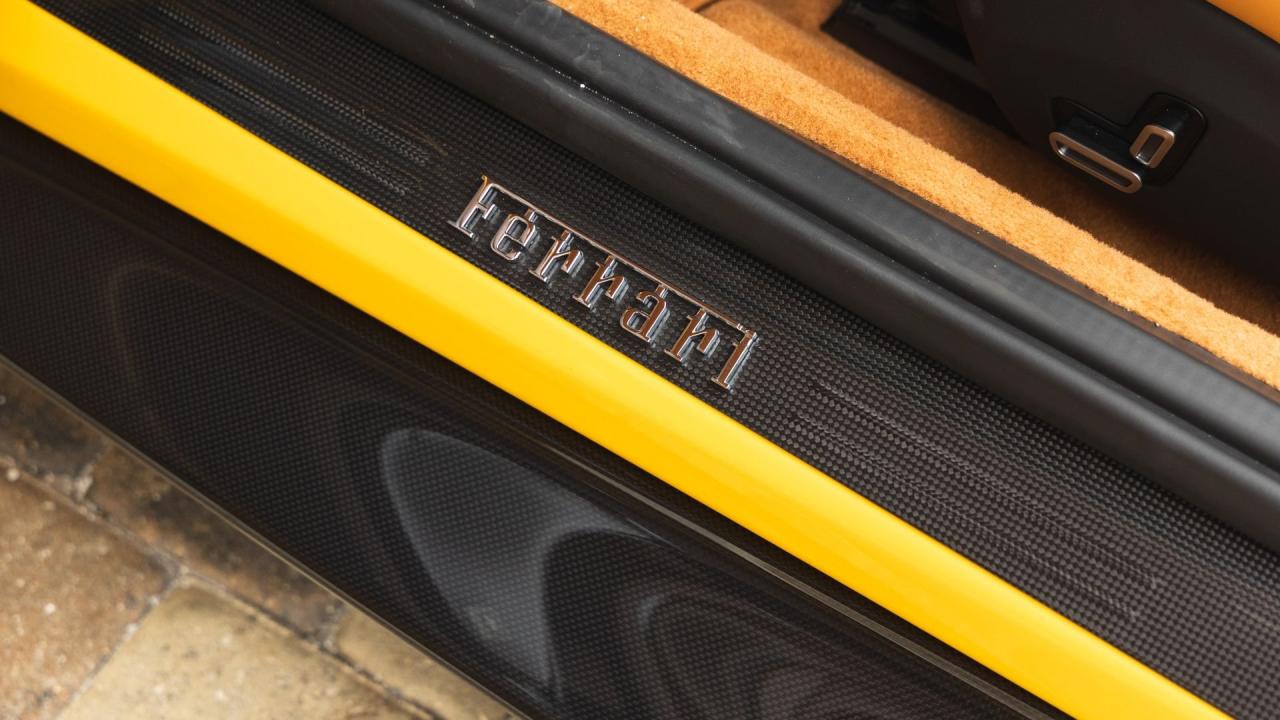 2024 Ferrari ROMA SPIDER