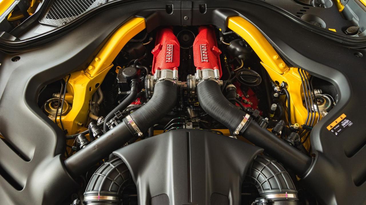 2024 Ferrari ROMA SPIDER