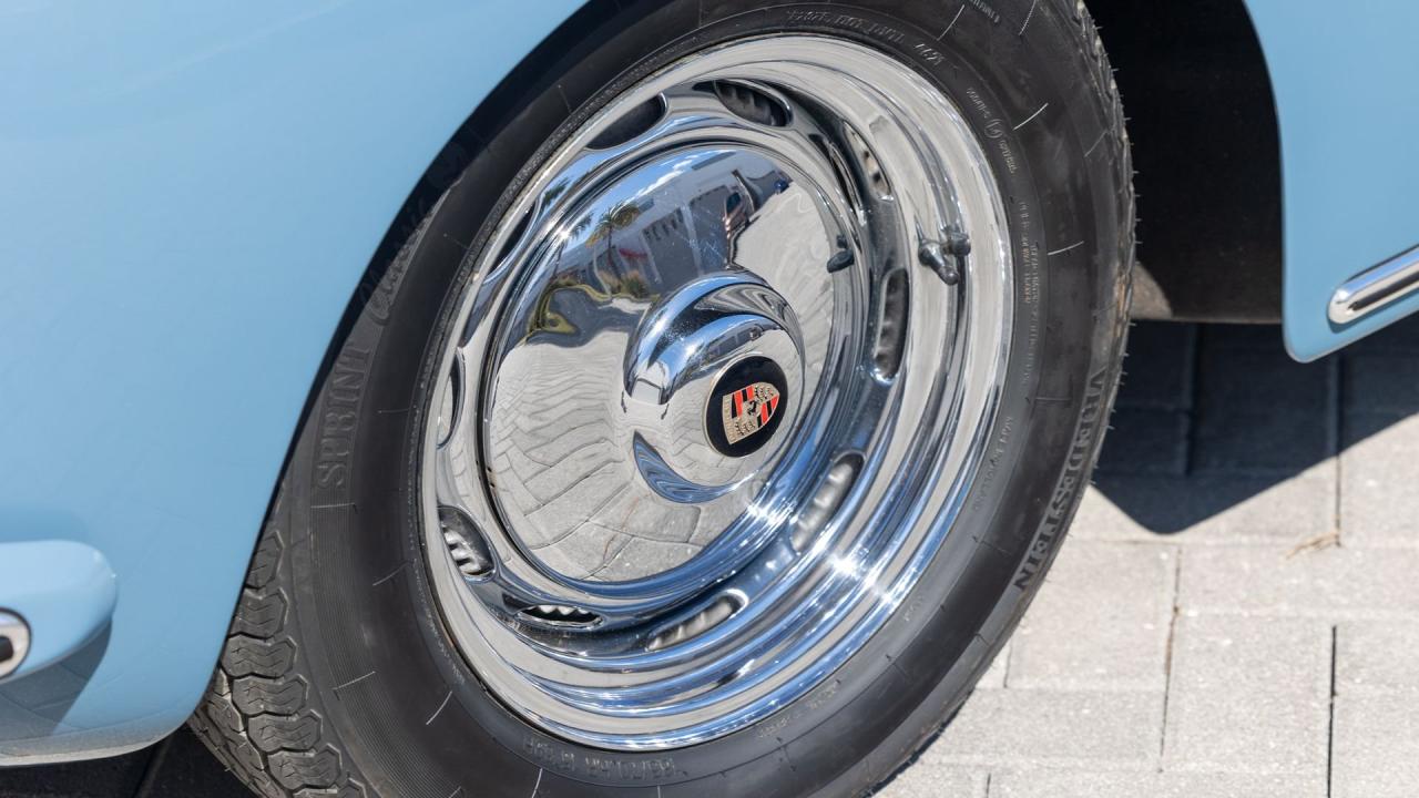 1961 Porsche 356 B 1600  D'Ieteren Roadster