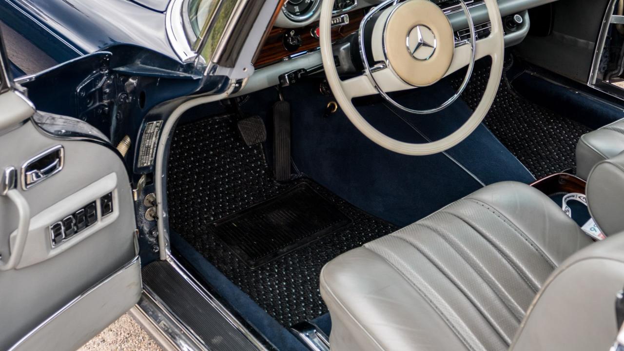 1969 Mercedes - Benz 280 SE Cabriolet