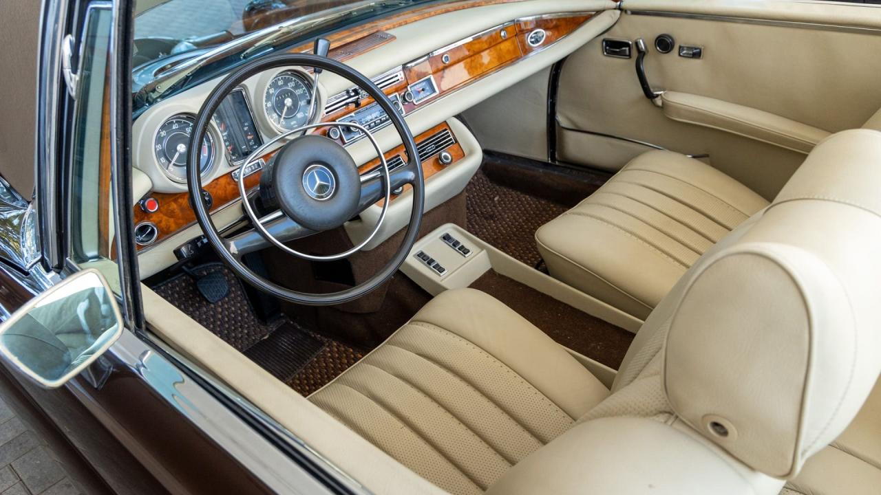 1971 Mercedes - Benz 280 SE 3.5 CABRIOLET