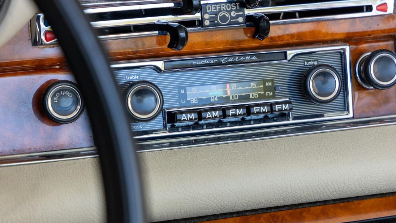 1971 Mercedes - Benz 280 SE 3.5 CABRIOLET