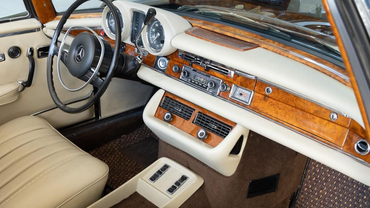 1971 Mercedes - Benz 280 SE 3.5 CABRIOLET