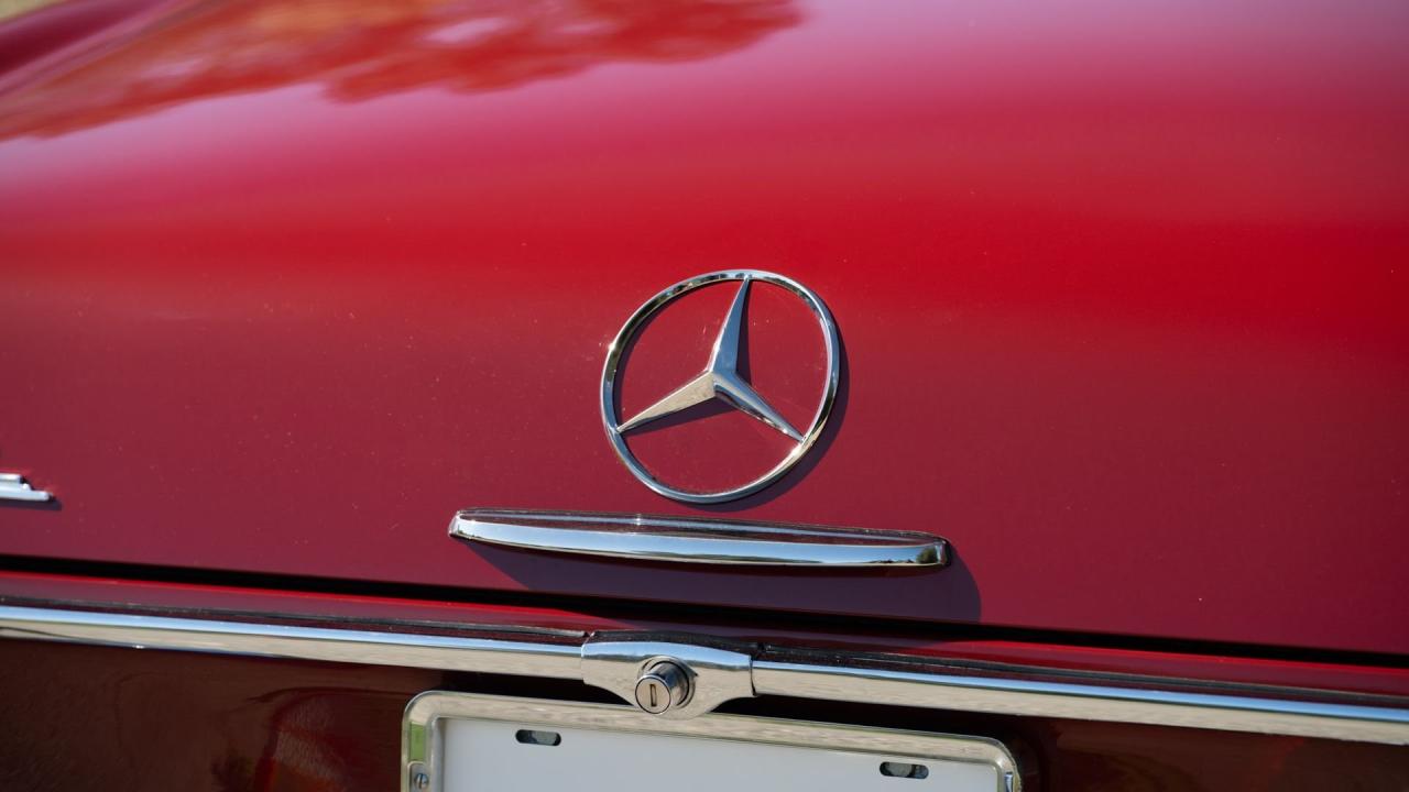1970 Mercedes - Benz 280 SL Pagoda