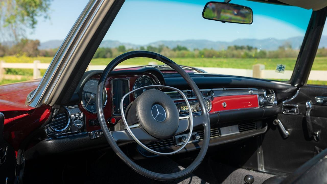 1970 Mercedes - Benz 280 SL Pagoda