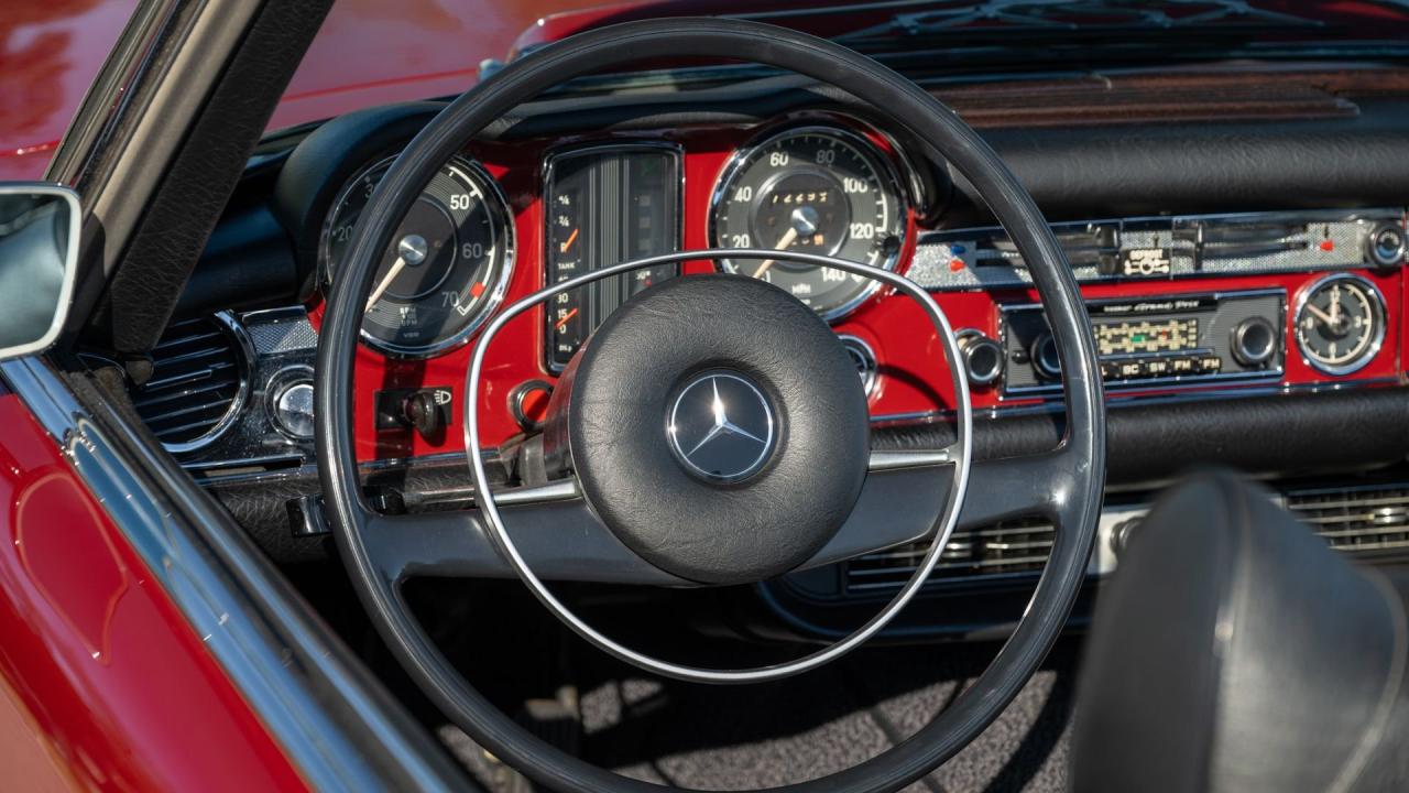 1970 Mercedes - Benz 280 SL Pagoda