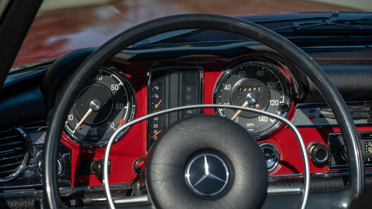 1970 Mercedes - Benz 280 SL Pagoda