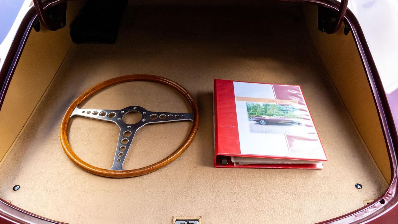 1963 Jaguar E-Type Series 1 3.8 Roadster