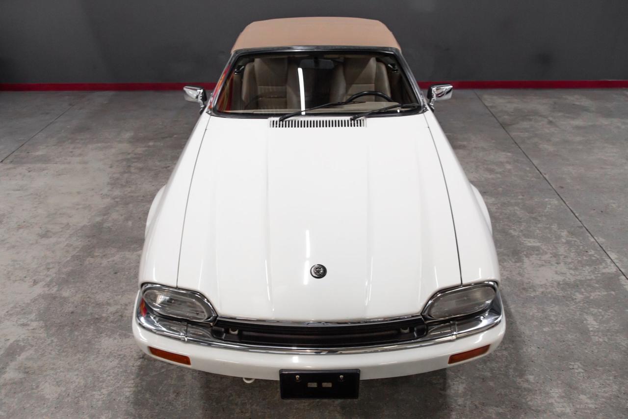 1995 Jaguar 4.0 6 cyl 33912 mile XJS