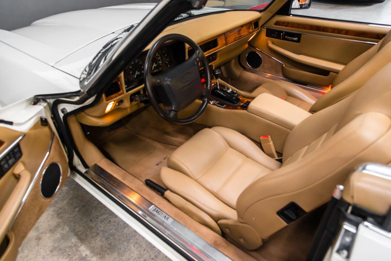 1995 Jaguar 4.0 6 cyl 33912 mile XJS