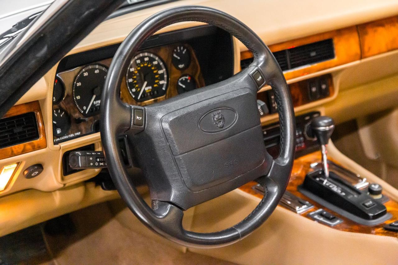 1995 Jaguar 4.0 6 cyl 33912 mile XJS