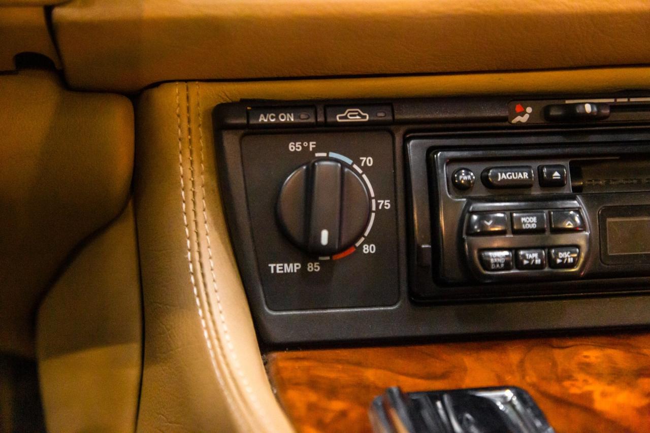 1995 Jaguar 4.0 6 cyl 33912 mile XJS