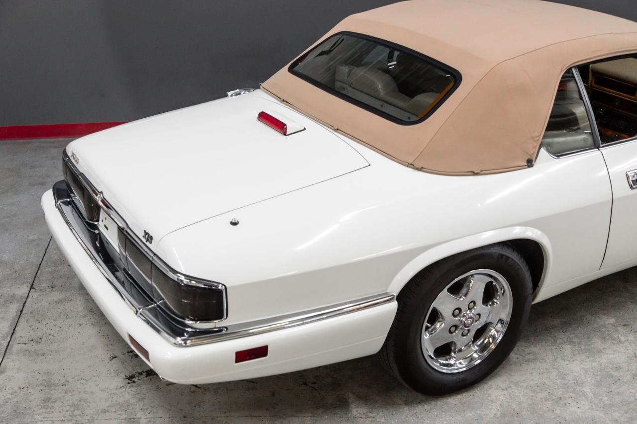 1995 Jaguar 4.0 6 cyl 33912 mile XJS
