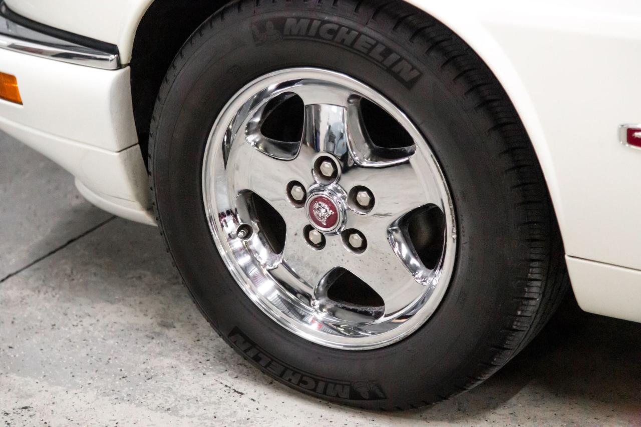 1995 Jaguar 4.0 6 cyl 33912 mile XJS