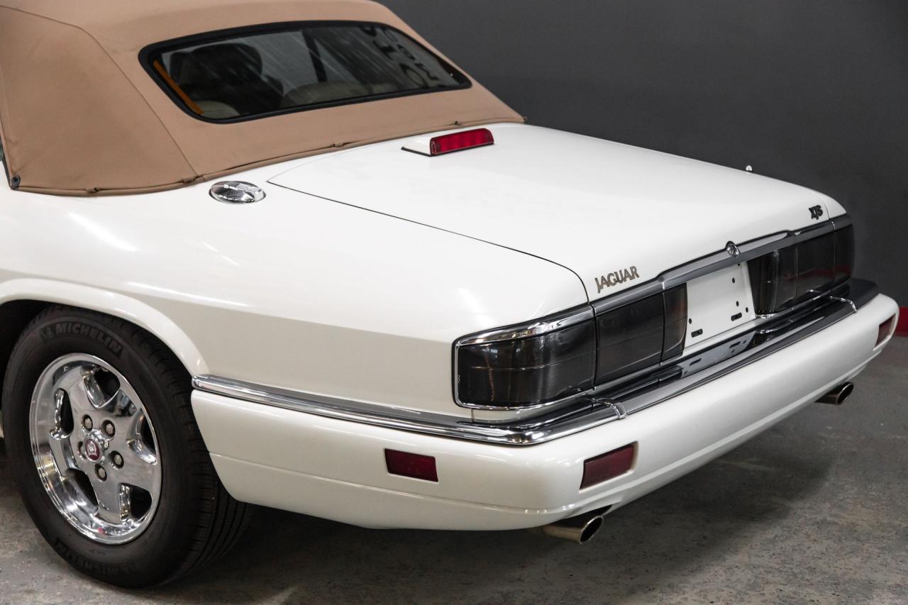 1995 Jaguar 4.0 6 cyl 33912 mile XJS
