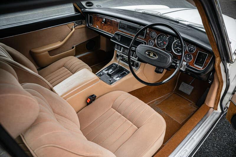 1976 Daimler SOVEREIGN SERIES II COUPE