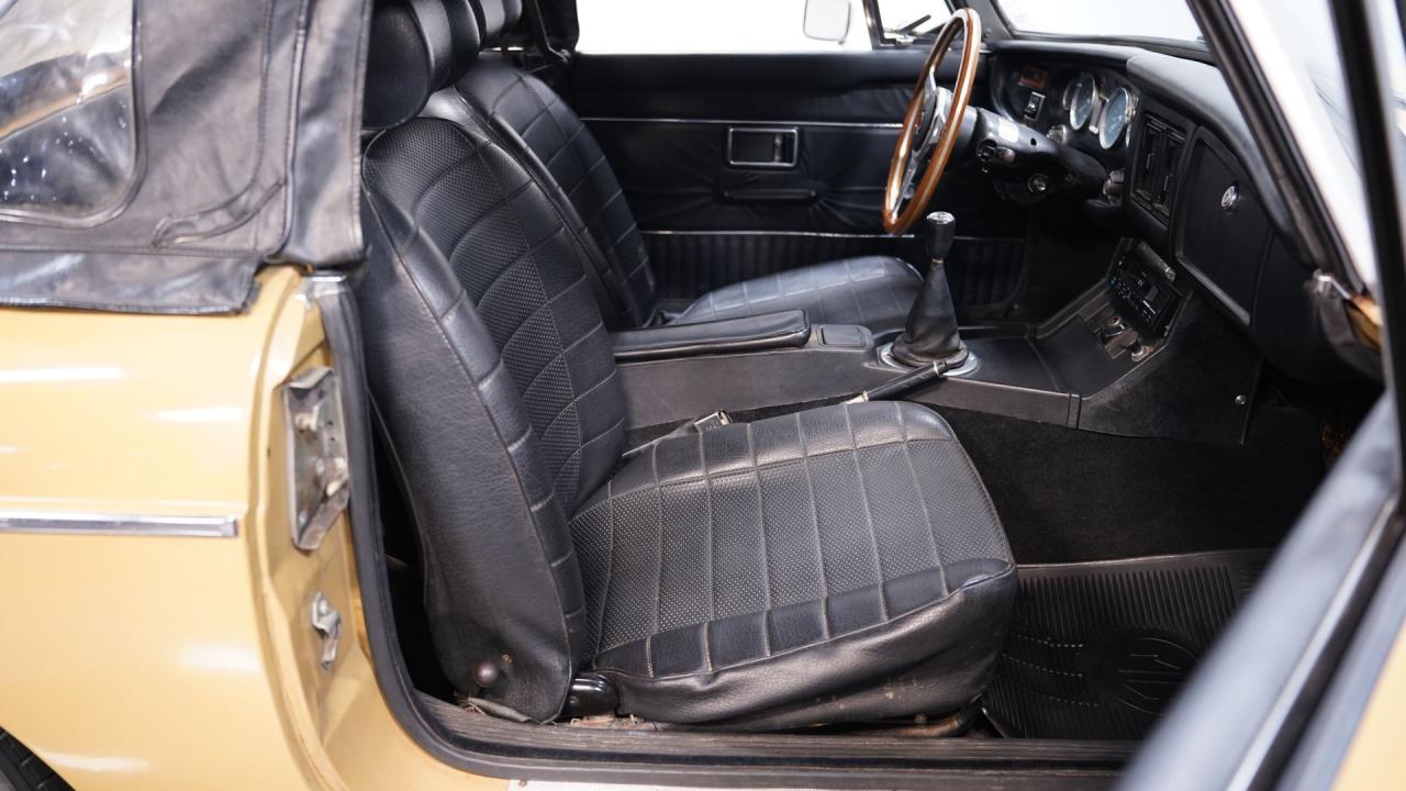 1974 MG MGB