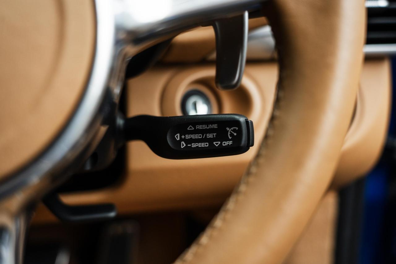 2011 Porsche 911 (997.2) CARRERA 4 GTS