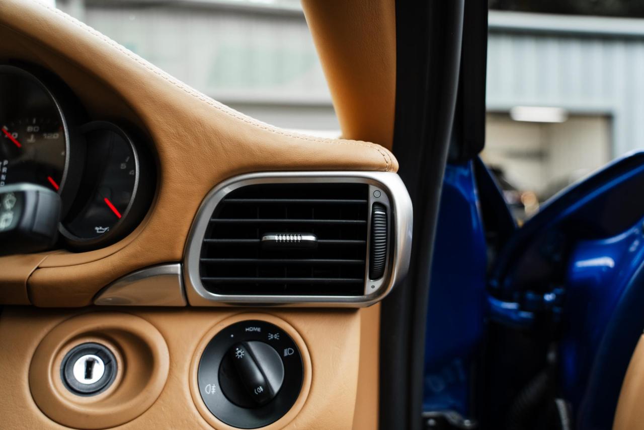 2011 Porsche 911 (997.2) CARRERA 4 GTS