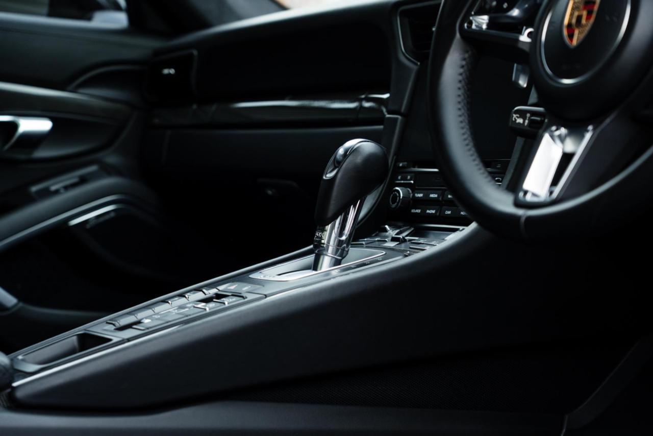 2017 Porsche 911 (991.2) Turbo S Coupe