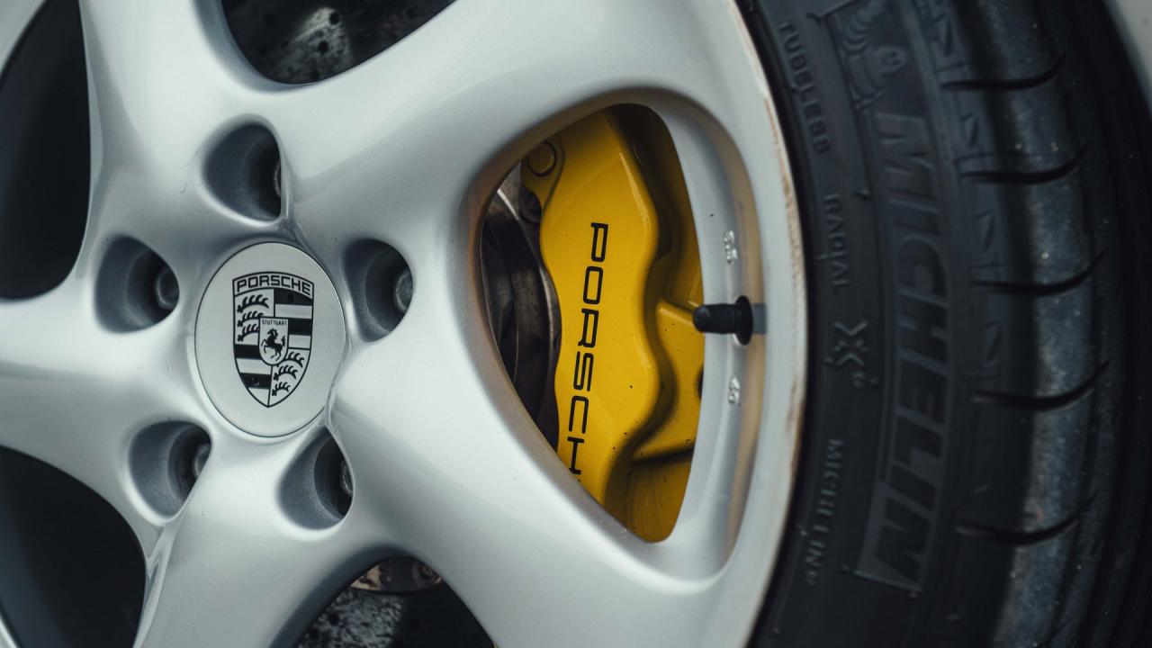 2001 Porsche 911 GT2