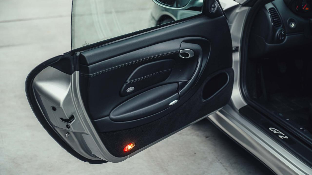 2001 Porsche 911 GT2