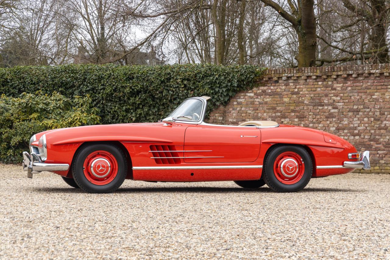 1962 Mercedes - Benz 300 SL Roadster &ldquo;One of 182 examples built in &rdquo;