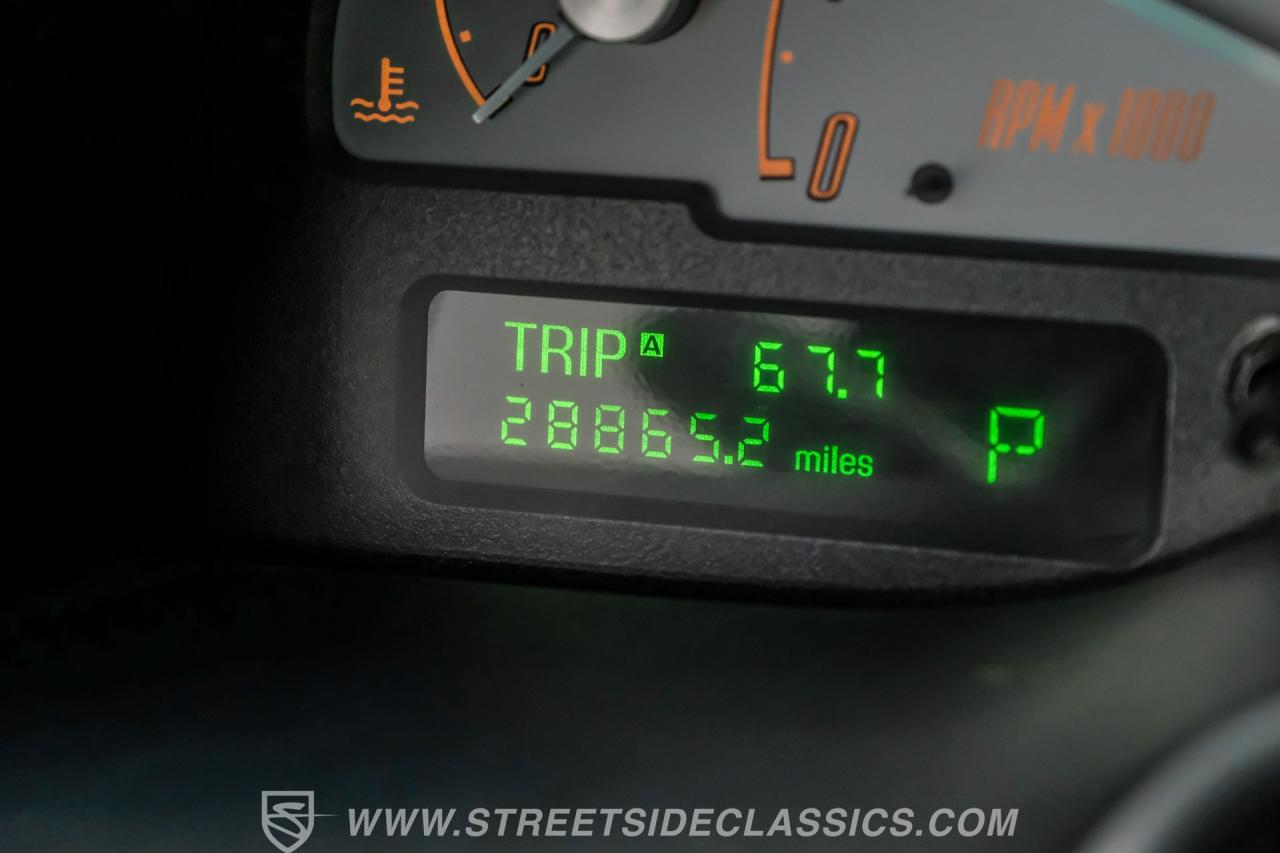 2002 Ford Thunderbird