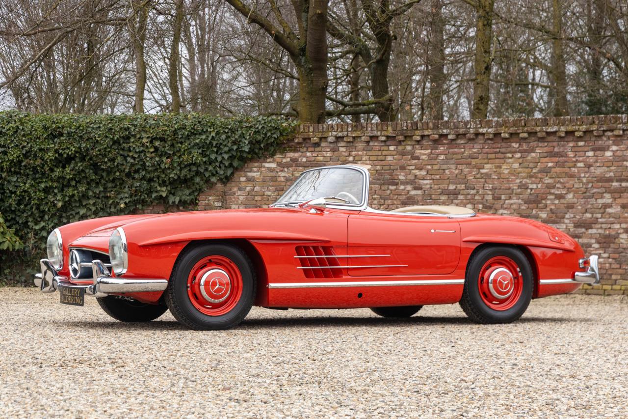 1962 Mercedes - Benz 300 SL Roadster &ldquo;Restoration by MB Classic Center in Fellbach&rdquo;