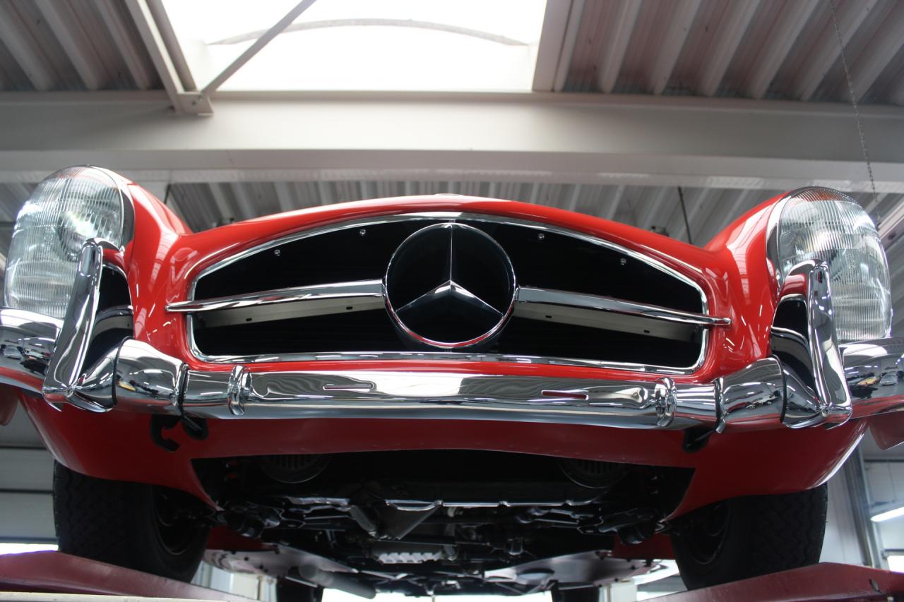 1962 Mercedes - Benz 300 SL Roadster &ldquo;Restoration by MB Classic Center in Fellbach&rdquo;