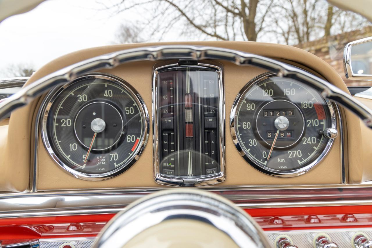 1962 Mercedes - Benz 300 SL Roadster &ldquo;Restoration by MB Classic Center in Fellbach&rdquo;