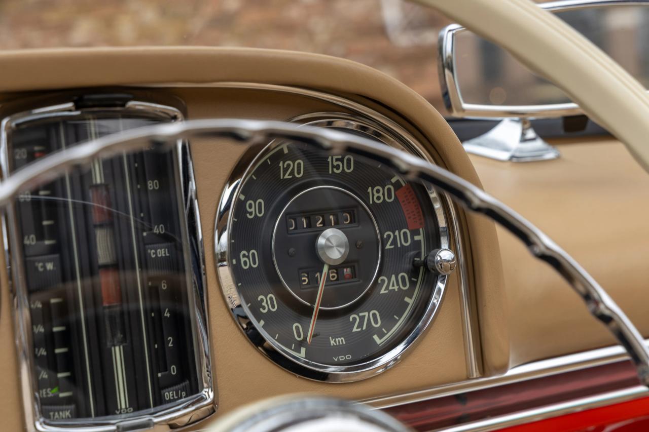 1962 Mercedes - Benz 300 SL Roadster &ldquo;Restoration by MB Classic Center in Fellbach&rdquo;