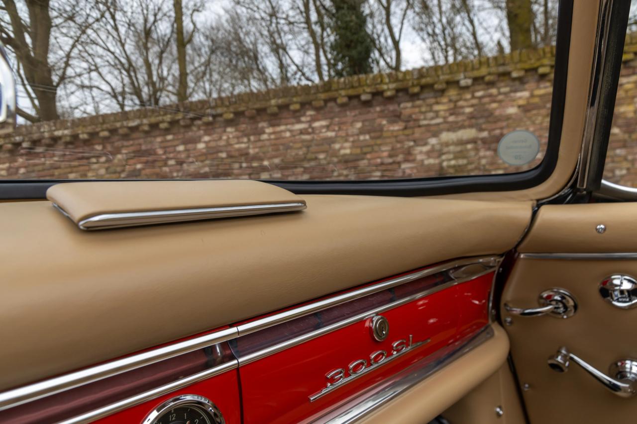 1962 Mercedes - Benz 300 SL Roadster &ldquo;Restoration by MB Classic Center in Fellbach&rdquo;