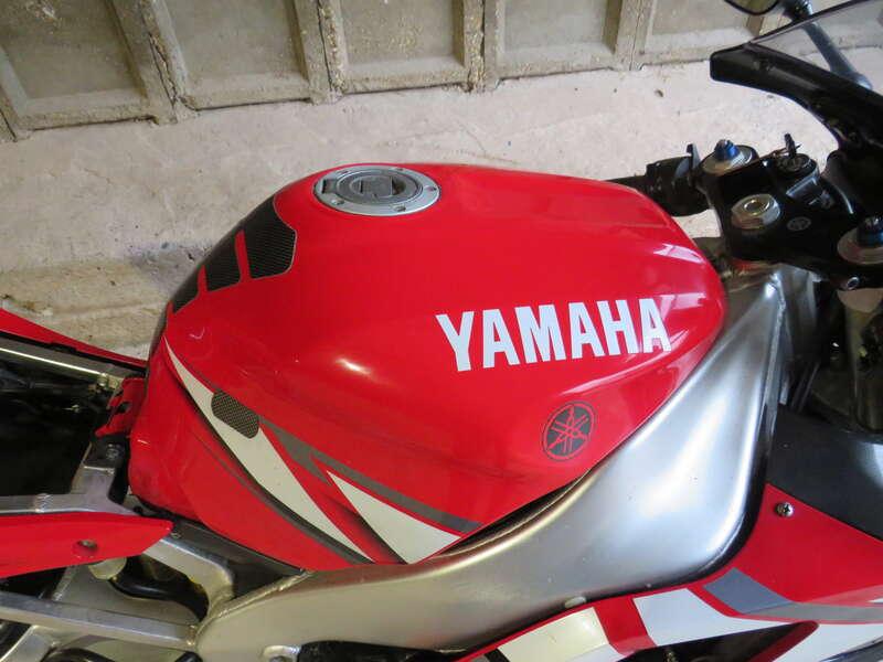 2001 Yamaha YZF-R1