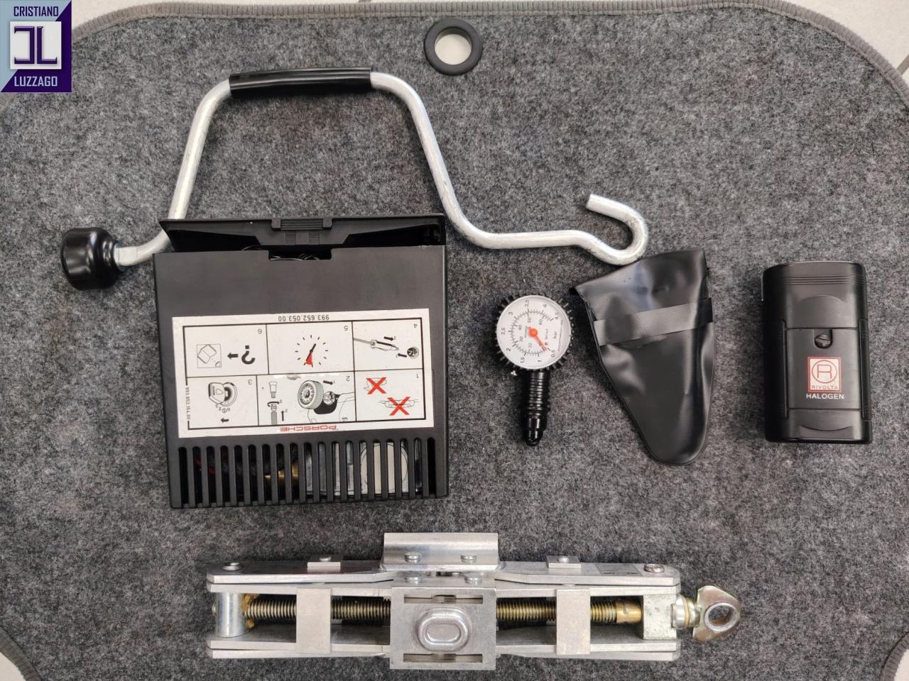 Porsche 996-610 CARRERA 4 CABRIOLET