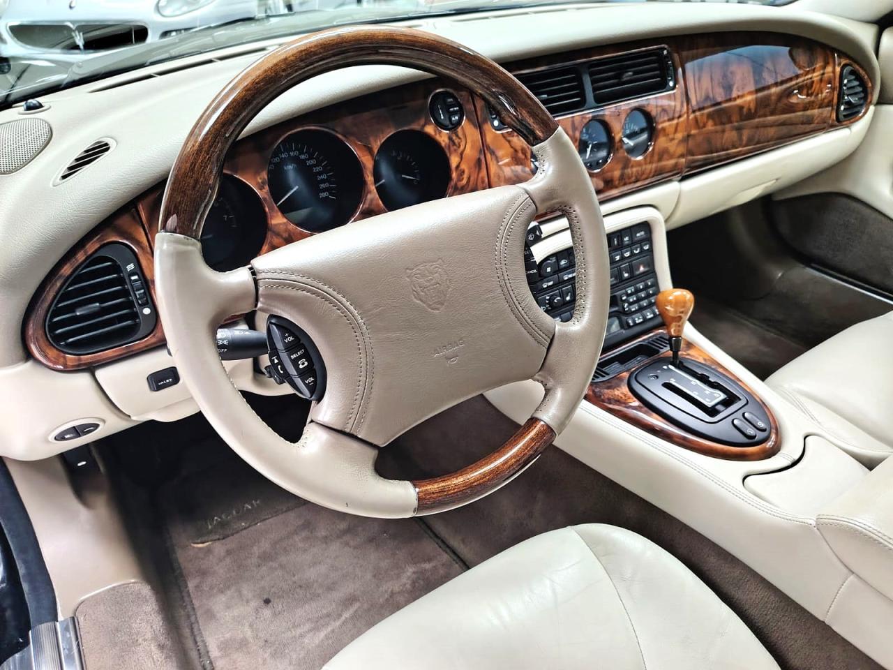 1998 Jaguar XK R COUPE