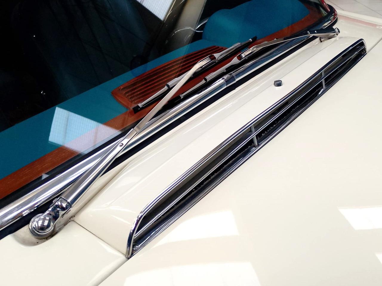 1965 Mercedes - Benz 230 SL Pagode