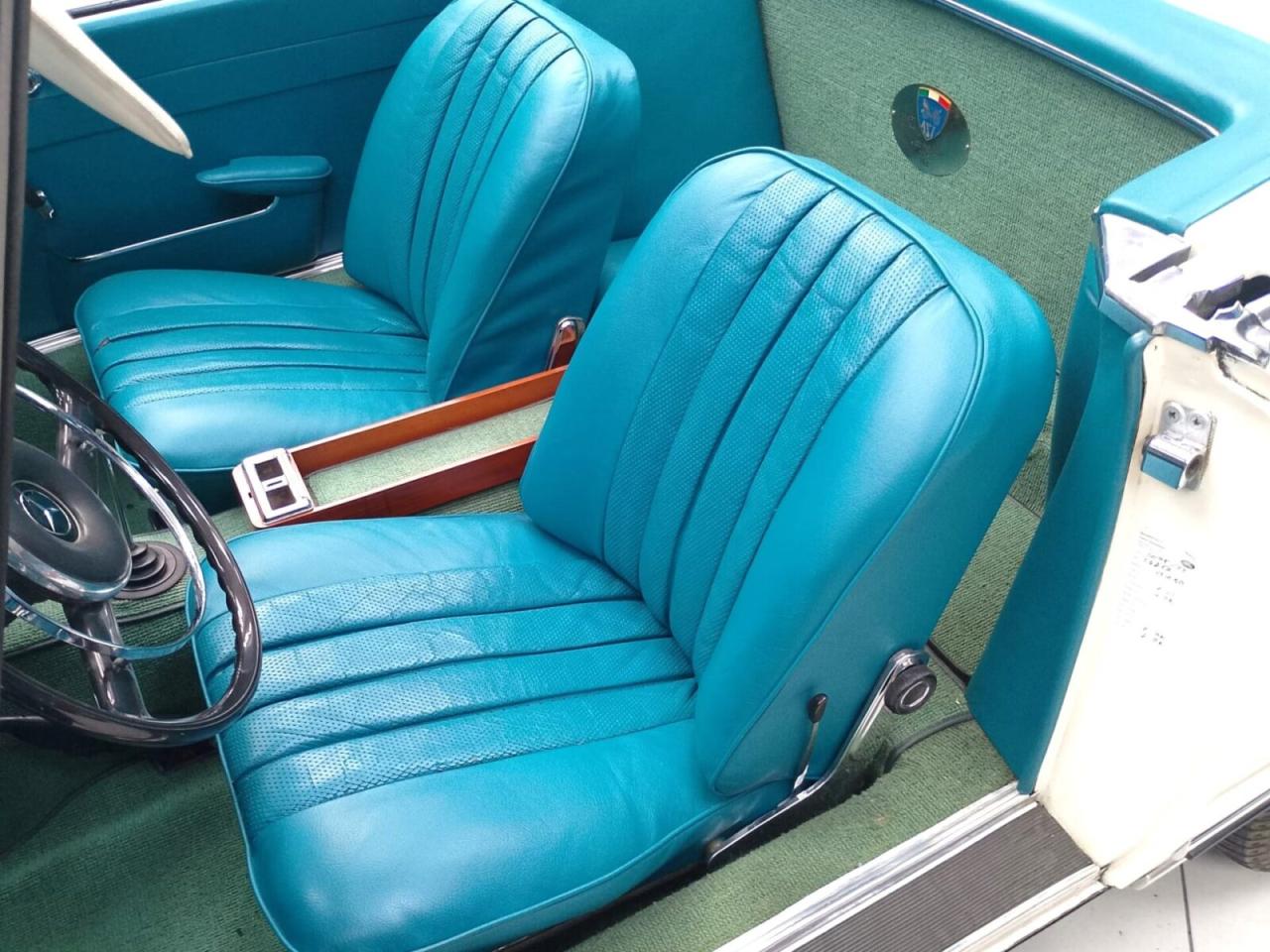 1965 Mercedes - Benz 230 SL Pagode