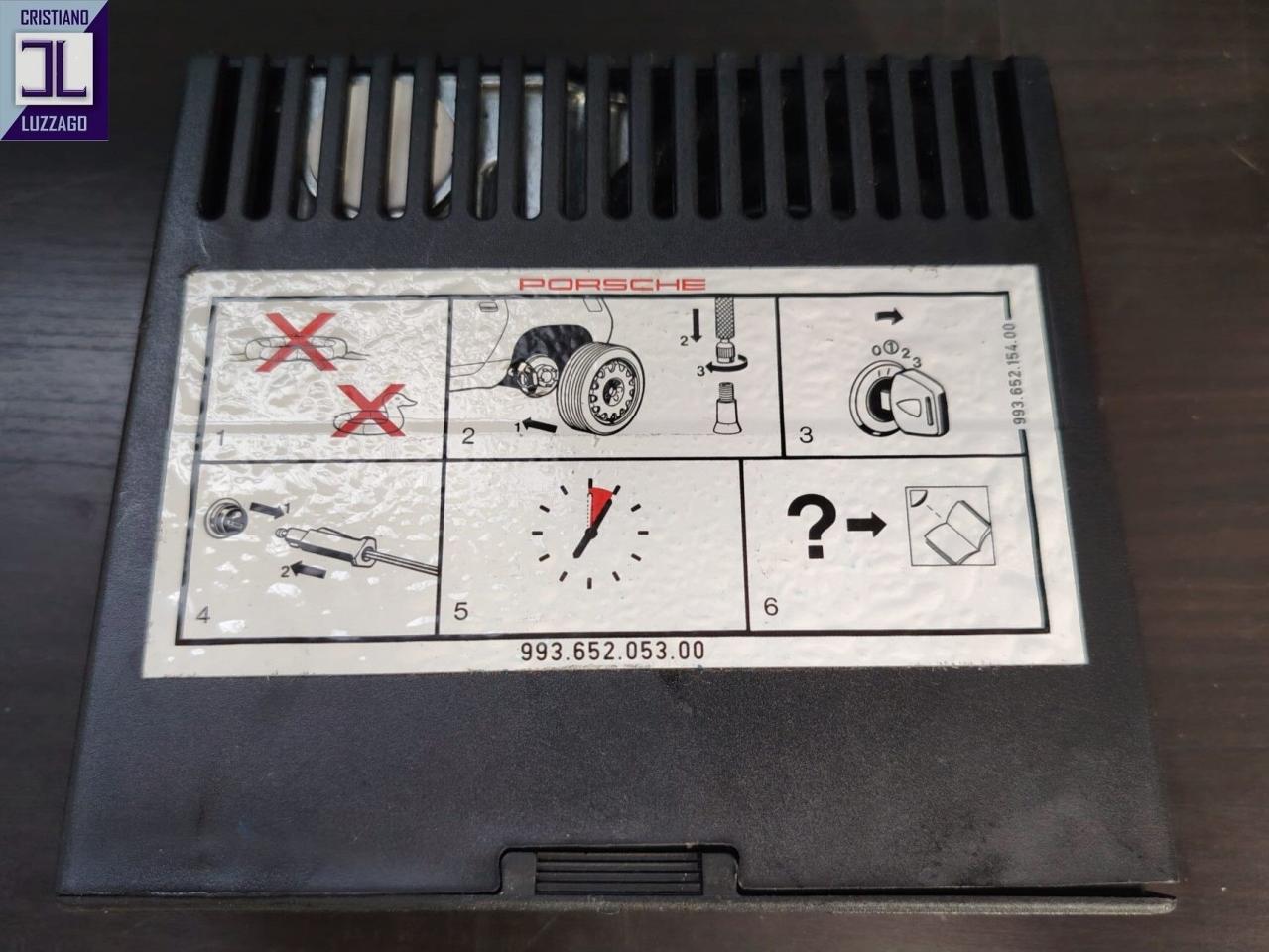 1998 Porsche 996 CARRERA 4