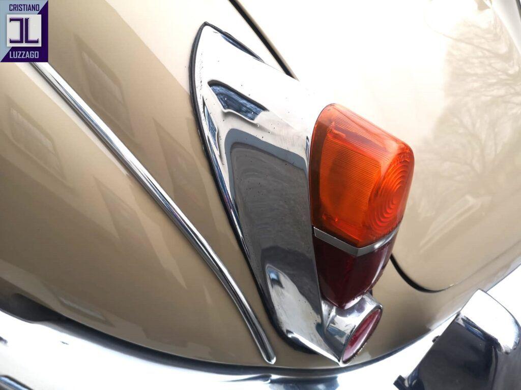 1969 Daimler V8 SALOON