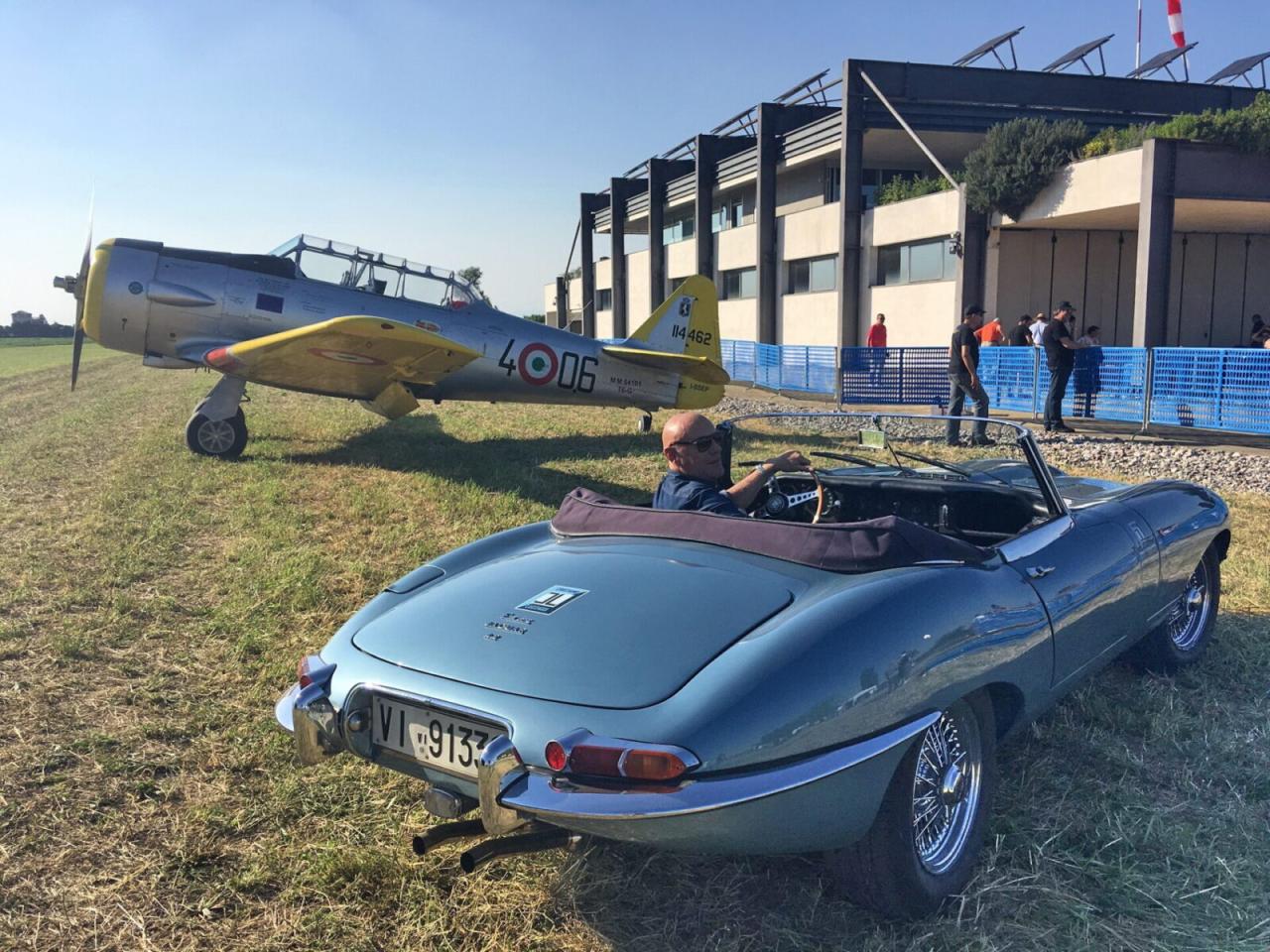 1965 Jaguar E TYPE ROADSTER S1
