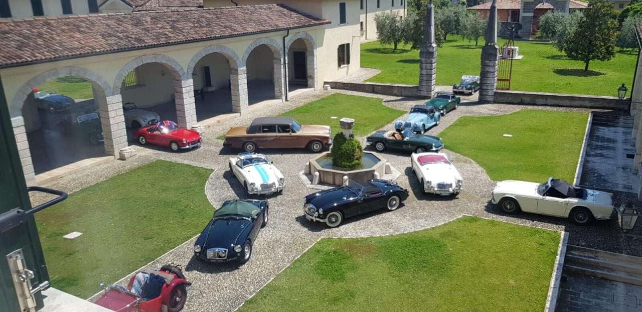 1965 Jaguar E TYPE ROADSTER S1